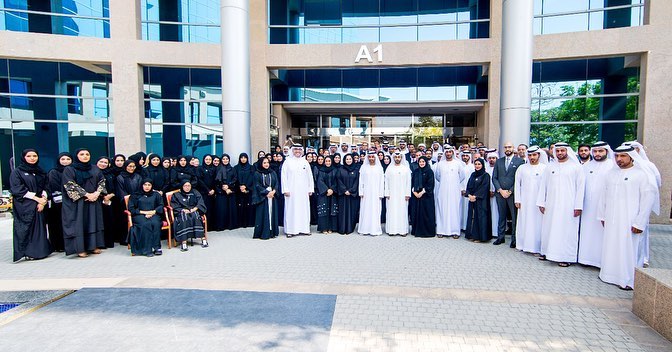 ahmed-bin-humaid-al-nuaimi-listens-to-a-number-of-employees